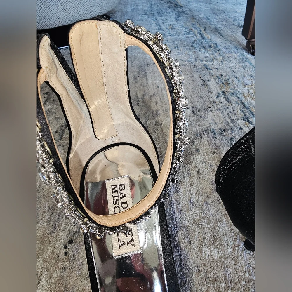 Badgley Mischka Shoes - Picture 4 of 12